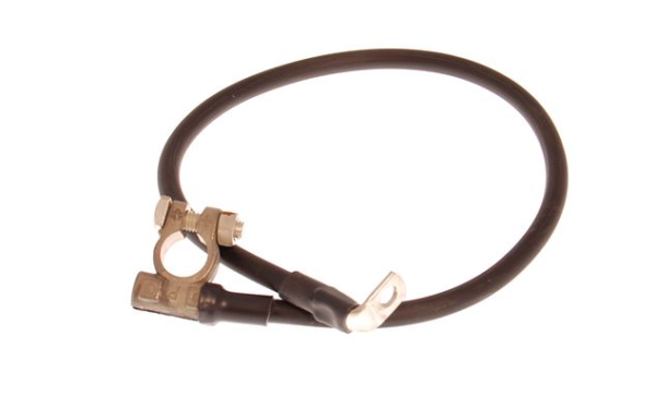 08-CONJUNTO CABLE DE BATERÍA-Positivo a solenoide de arranque